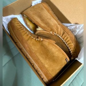 Men’s L. L. Bean Wicked Good Slippers, Size 11. Brown.